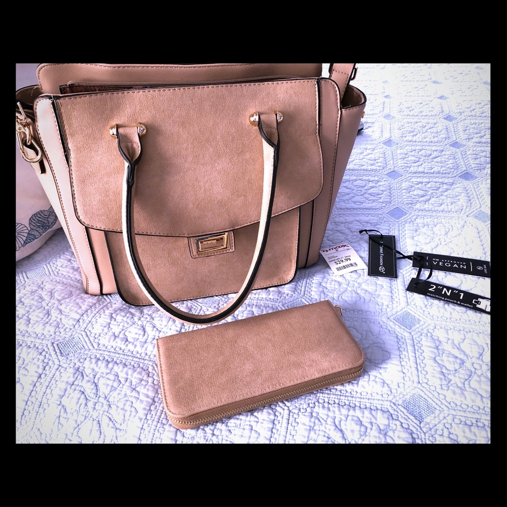 3/$35 La Terre Vegan Purse